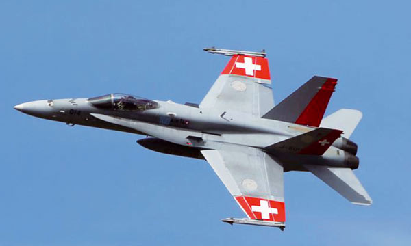 avion Italeri F/A-18 Hornet Suisse