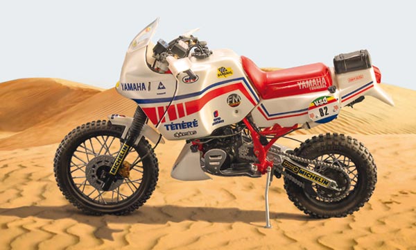 moto Italeri Yamaha T&eacute;n&eacute;r&eacute; 660cc