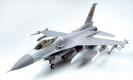 avion Tamiya F-16CJ Fighting Falcon avion Tamiya F-16CJ Fighting Falcon